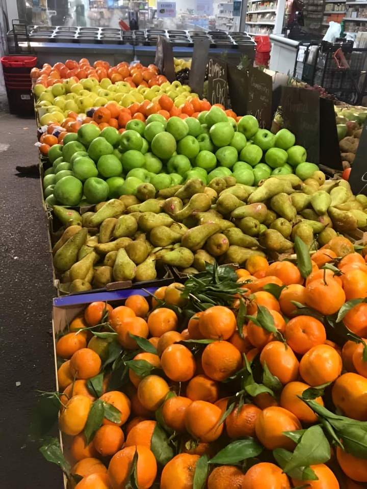 Etalage de fruits frais Nice