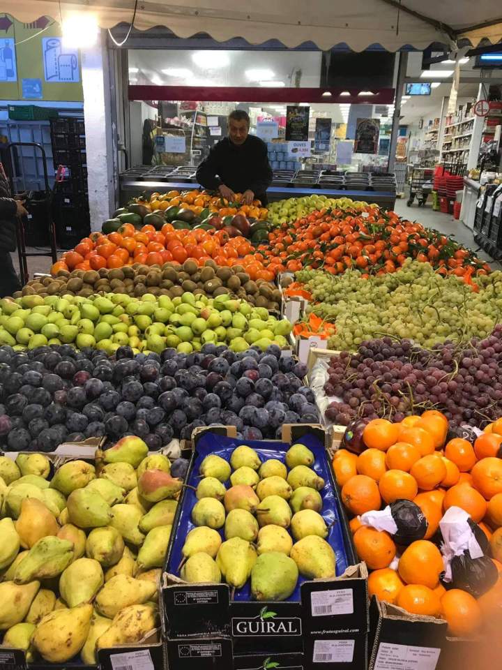 Fruits et légumes frais de saison, sélectionnés avec soin